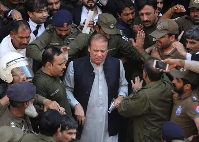 Pakistan ex-PM Sharif, moved from jail, stays in hospital | iNFOnews.ca