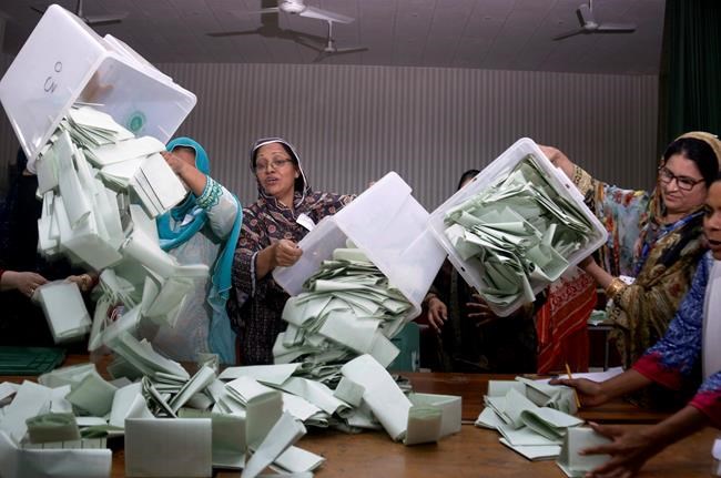 Fraud claims overshadow Pakistan's vote for new parliament | iNFOnews.ca CP501356023