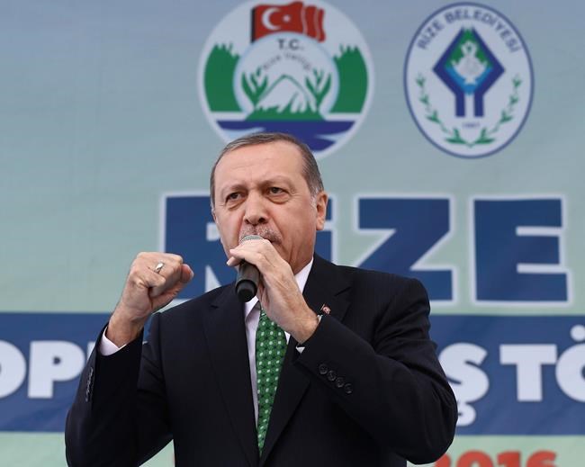 Turkey-backed forces attack IS stronghold in Syria | iNFOnews.ca