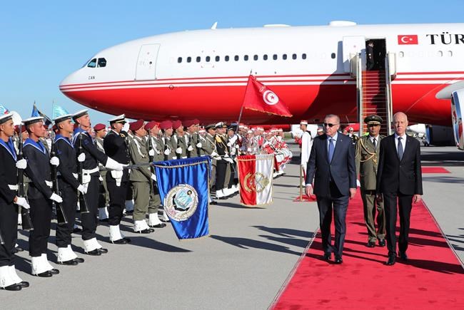 Erdogan in Tunisia for surprise visit to discuss Libya | iNFOnews.ca CP167596232