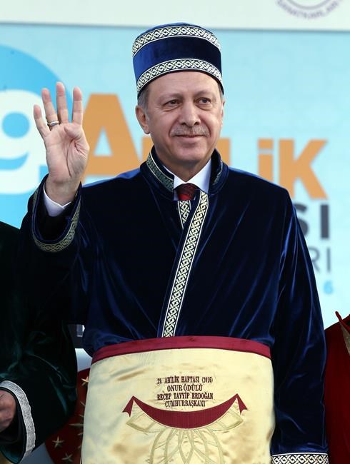 Turkey's Erdogan condemns US over Kurdish militia insignia | iNFOnews.ca