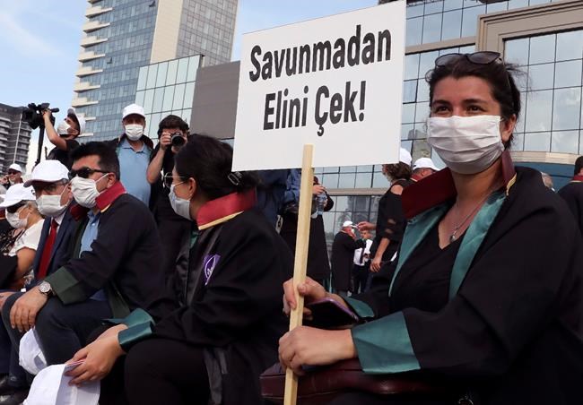Turkey allows top lawyers to march, ending standoff | iNFOnews.ca