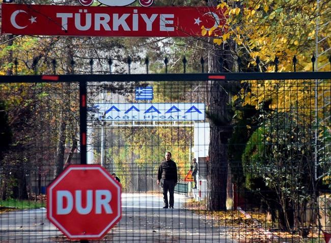 American IS suspect repatriated from Turkish-Greek border | iNFOnews.ca