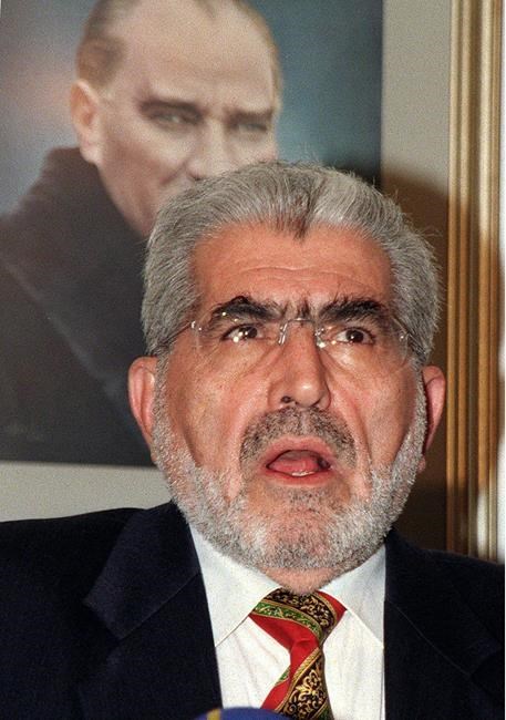 Turkish politician Korkut Ozal dies at 87; had led Democrats | iNFOnews.ca