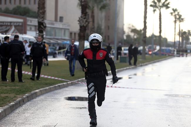 2 killed in car bombing in Turkish city; 2 attackers dead | iNFOnews.ca