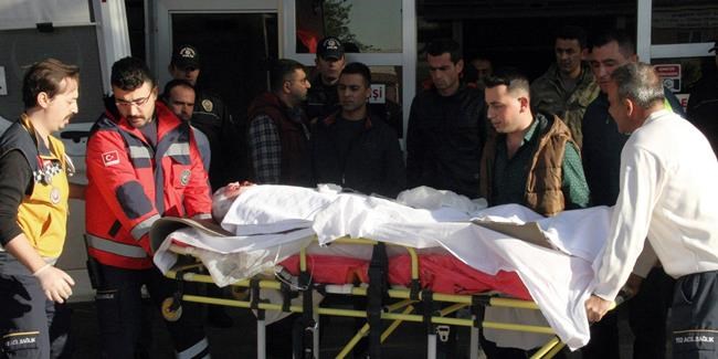 Turkey says 3 troops killed in Syrian government airstrike | iNFOnews.ca