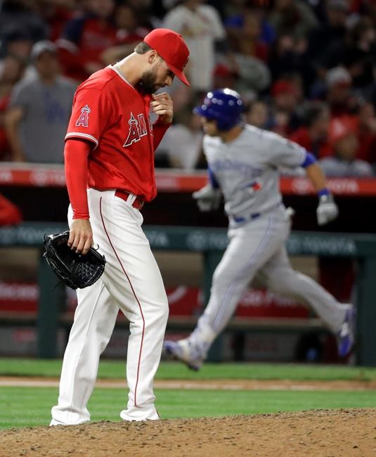 Blue Jays snap road losing streak, beat Angels 4-1 | iNFOnews.ca