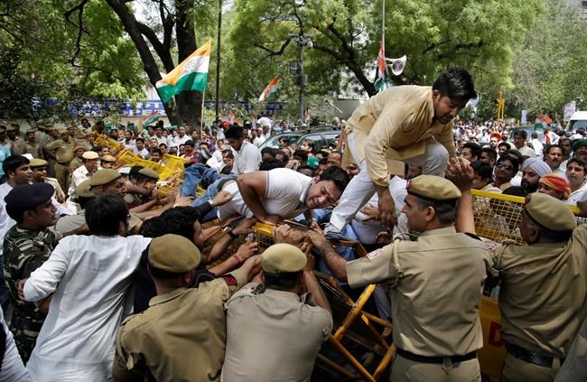 Image of Asia: Congress party supporters protest in Delhi | iNFOnews.ca