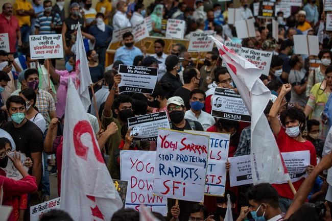 Hundreds in India protest gov't handling of fatal rape | iNFOnews.ca