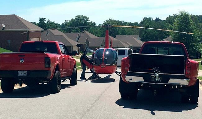 Helicopter makes emergency landing on Arkansas city street | iNFOnews.ca