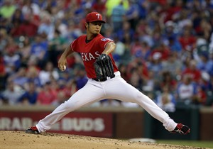 Yu Darvish 1 out short of no-hitter, bid broken up by Big Papi as Rangers beat Red Sox 8-0 | iNFOnews.ca CP28312985