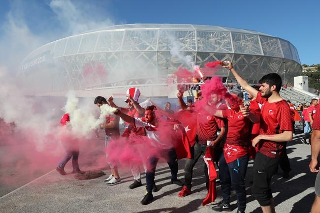 The Latest: Turkey fans light flares after loss to Spain | iNFOnews.ca