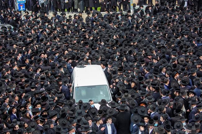 Thousands join in Jerusalem funerals, flout pandemic rules | iNFOnews.ca