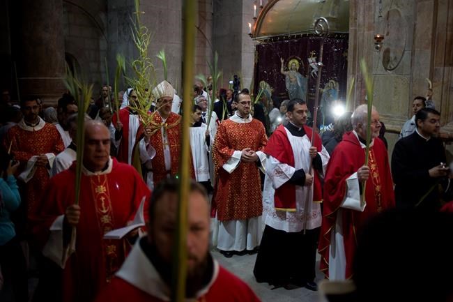 Worshippers throng to Jerusalem for Palm Sunday | iNFOnews.ca Worshippers throng to Jerusalem for Palm Sunday | iNFOnews.ca