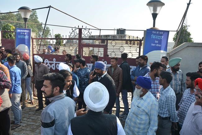 Grenade attack on northern India prayer hall kills 3 | iNFOnews.ca