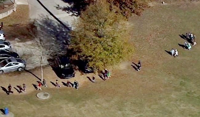 Bomb, gun threats lock down Georgia school district | iNFOnews.ca Bomb, gun threats lock down Georgia school district | iNFOnews.ca