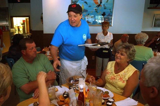 Bubba Hiers, brother of Paula Deen, dies of cancer at 65 | iNFOnews.ca