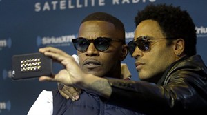 Lenny Kravitz among the Super Bowl performers pulling for Seattle Seahawks | iNFOnews.ca CP31701641