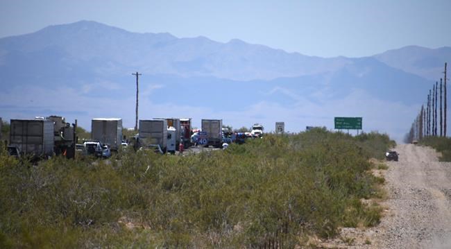 Another wrong-way crash in Arizona kills 5 on rural highway | iNFOnews.ca