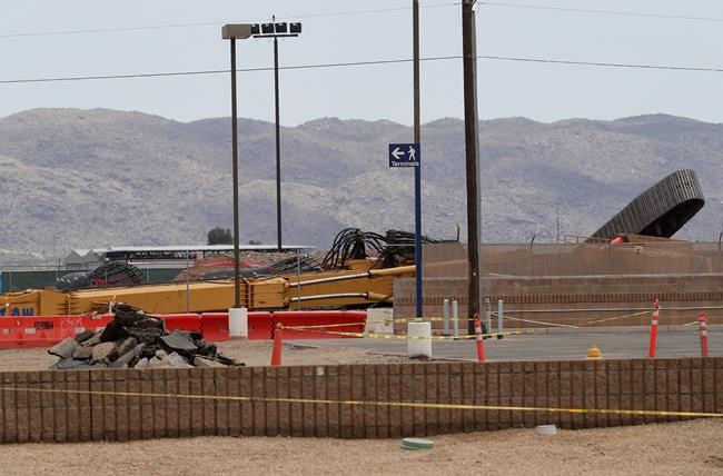 Drilling rig topples near Phoenix airport, worker is trapped | iNFOnews.ca Drilling rig topples near Phoenix airport, worker is trapped | iNFOnews.ca
