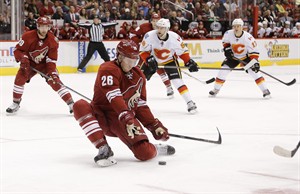 Doan's 350th career goal gives Coyotes 3-2 win over Calgary | iNFOnews.ca CP27607438