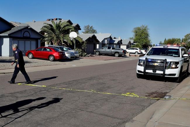 Phoenix officer killed, 2 others wounded; gunman killed | iNFOnews.ca