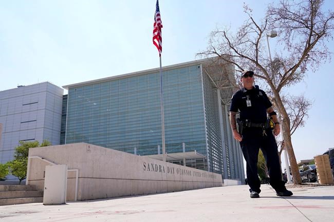 Shooting outside US court in Phoenix wounds federal officer | iNFOnews.ca Shooting outside US court in Phoenix wounds federal officer | iNFOnews.ca