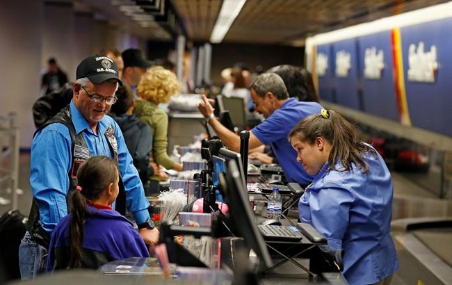 Holiday travellers clog Arizona roads, airport | iNFOnews.ca
