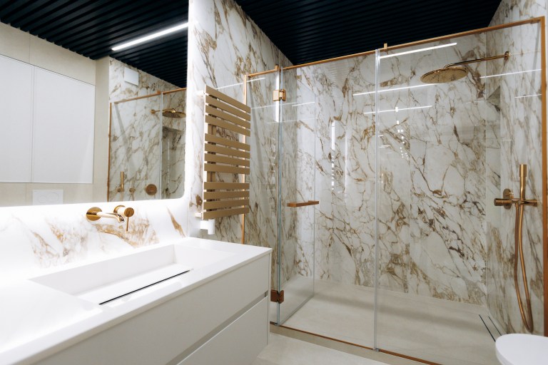 Refresh Your Bathroom: Why Replacing an Old Tub Enclosure Makes a Big Difference | iNFOnews.ca