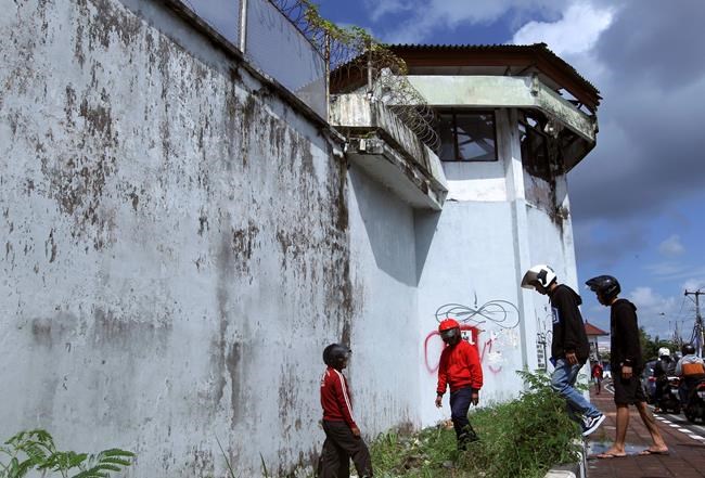 Indonesian police: 4 foreign inmates escape from Bali prison | iNFOnews.ca Indonesian police: 4 foreign inmates escape from Bali prison | iNFOnews.ca