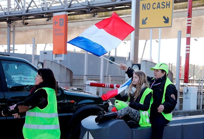 French minister says fuel tax protests smaller, more violent | iNFOnews.ca French minister says fuel tax protests smaller, more violent | iNFOnews.ca
