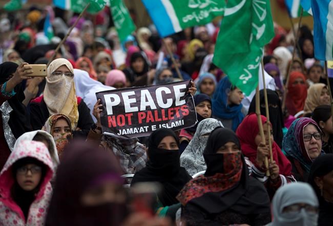 Pakistani premier, president back rebels in Indian Kashmir | iNFOnews.ca Pakistani premier, president back rebels in Indian Kashmir | iNFOnews.ca