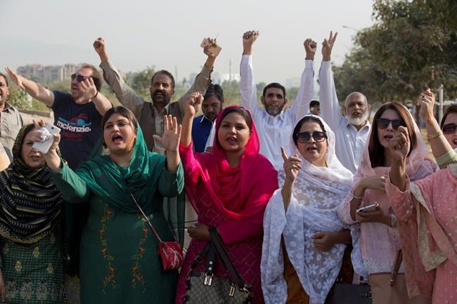 Pakistan court delays indictment of ex-PM Sharif after clash | iNFOnews.ca Pakistan court delays indictment of ex-PM Sharif after clash | iNFOnews.ca