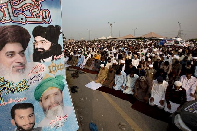 Islamists rally near Islamabad, demand removal of minister | iNFOnews.ca Islamists rally near Islamabad, demand removal of minister | iNFOnews.ca