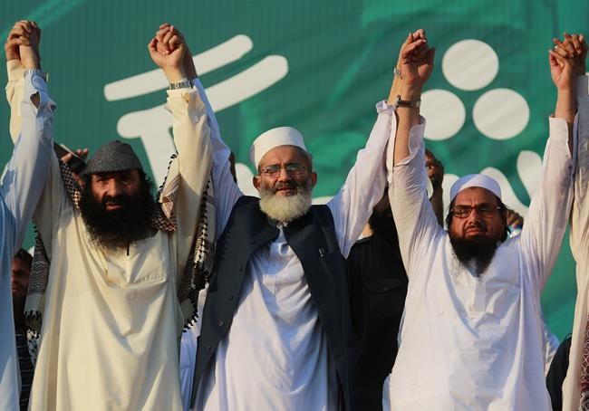 Pakistani militant leader pledges support to Kashmir rebels | iNFOnews.ca CP189387761
