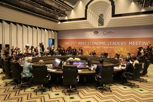 Trump pushes 'America first' during tough trade talk in Asia | iNFOnews.ca