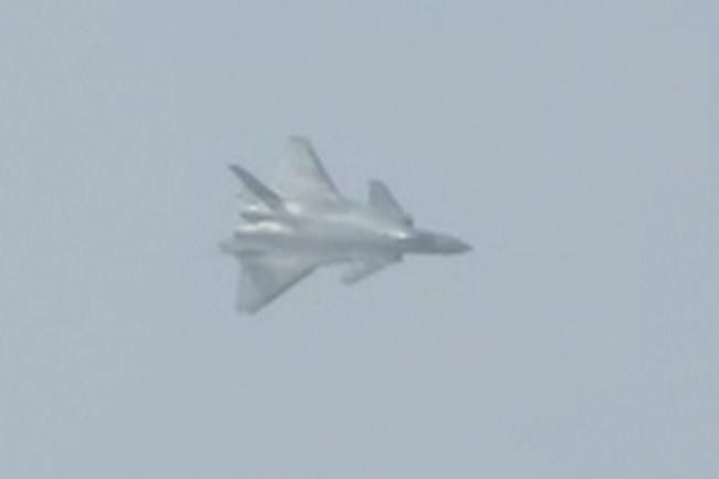 China's J-20 stealth fighter makes public air show debut | iNFOnews.ca