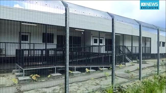 Australian immigration camp on Papua New Guinea loses power | iNFOnews.ca