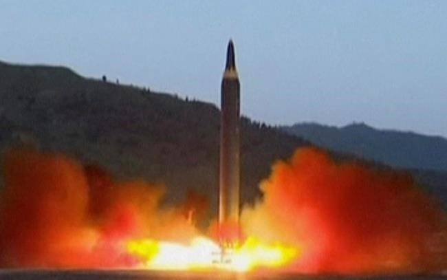 Xi calls for calm after Trump says US is 'locked and loaded' | iNFOnews.ca CP327265470