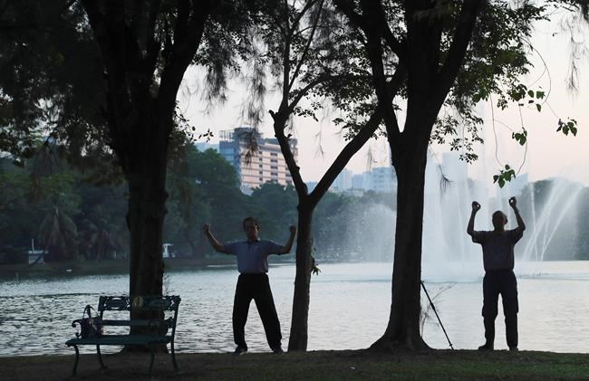 Bangkok's parks reopen as coronavirus restrictions eased | iNFOnews.ca