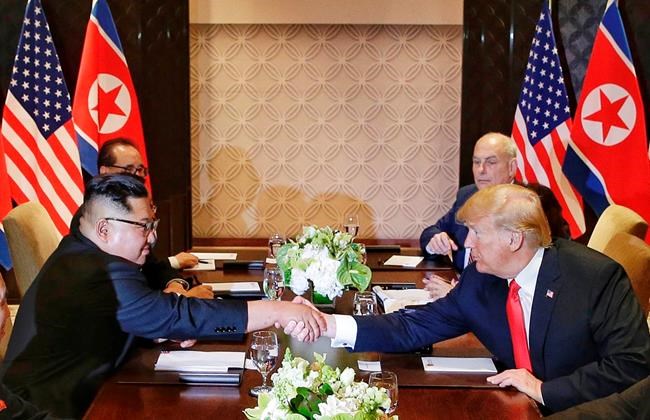 Trump, North Korea's Kim Jong Un sign unspecified document | iNFOnews.ca Trump, North Korea's Kim Jong Un sign unspecified document | iNFOnews.ca