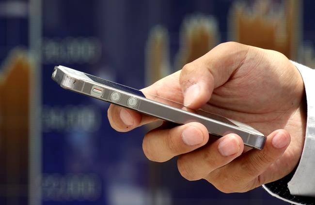 New Zealand fines travellers who won't unlock secure devices | iNFOnews.ca