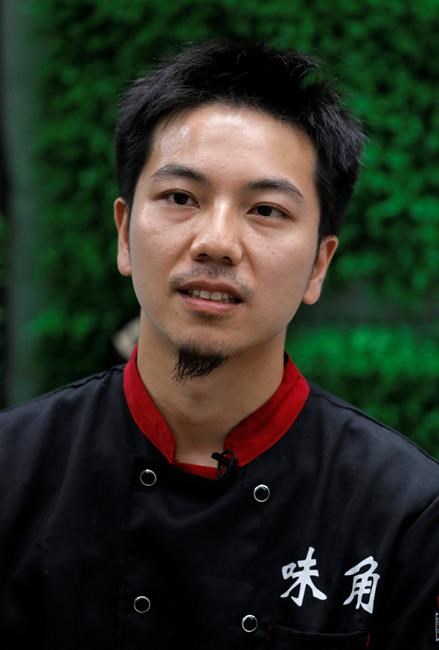 Hong Kong restaurant owner strikes to support protests | iNFOnews.ca
