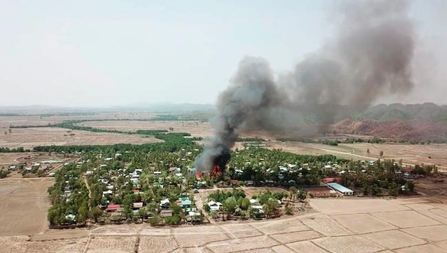 Rights group: Satellite images show Myanmar village burning | iNFOnews.ca Rights group: Satellite images show Myanmar village burning | iNFOnews.ca