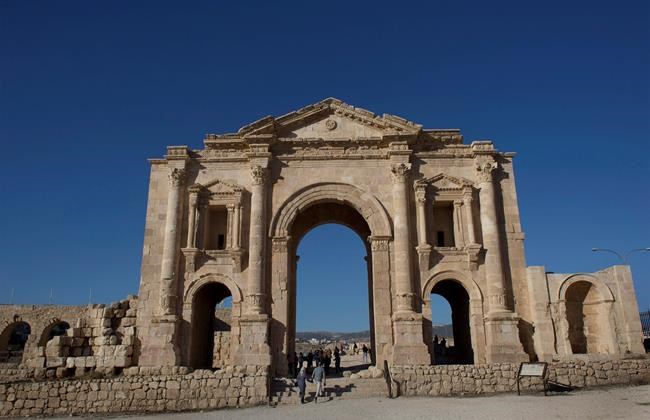 Attacker stabs 8 at popular Jordanian tourist site | iNFOnews.ca