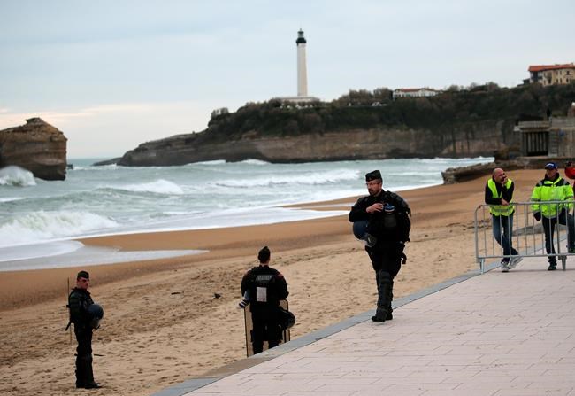French govt offers 300-euro bonus to protest-weary police | iNFOnews.ca