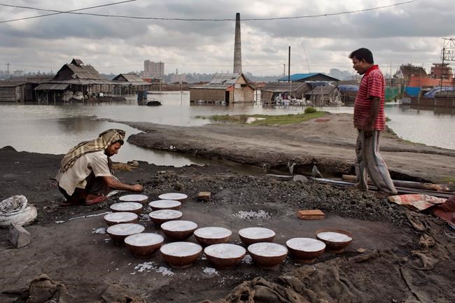 Bangladesh court orders 231 factories closed to save river | iNFOnews.ca Bangladesh court orders 231 factories closed to save river | iNFOnews.ca