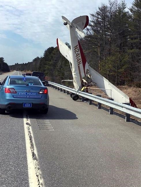 Plane makes emergency landing on highway, ends up nose-down | iNFOnews.ca Plane makes emergency landing on highway, ends up nose-down | iNFOnews.ca