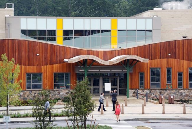 New school opens at site of Sandy Hook shooting rampage | iNFOnews.ca