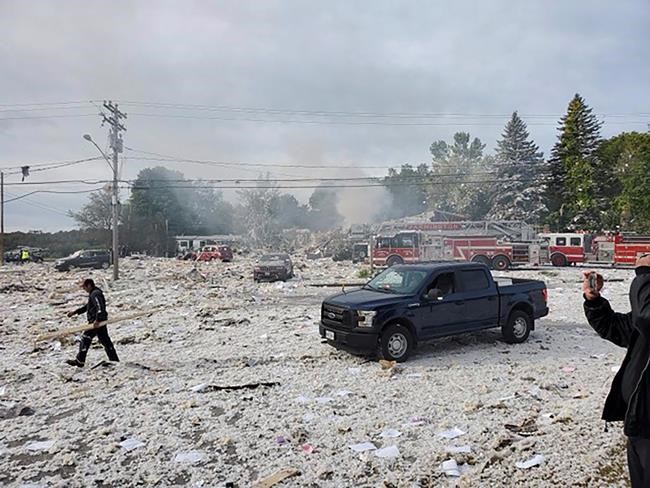 Worker who herded people out before explosion is called hero | iNFOnews.ca